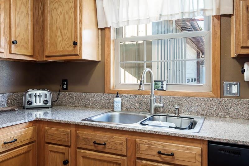 4701 East County Road South Beloit, WI 53511 - Photo 10 of 33