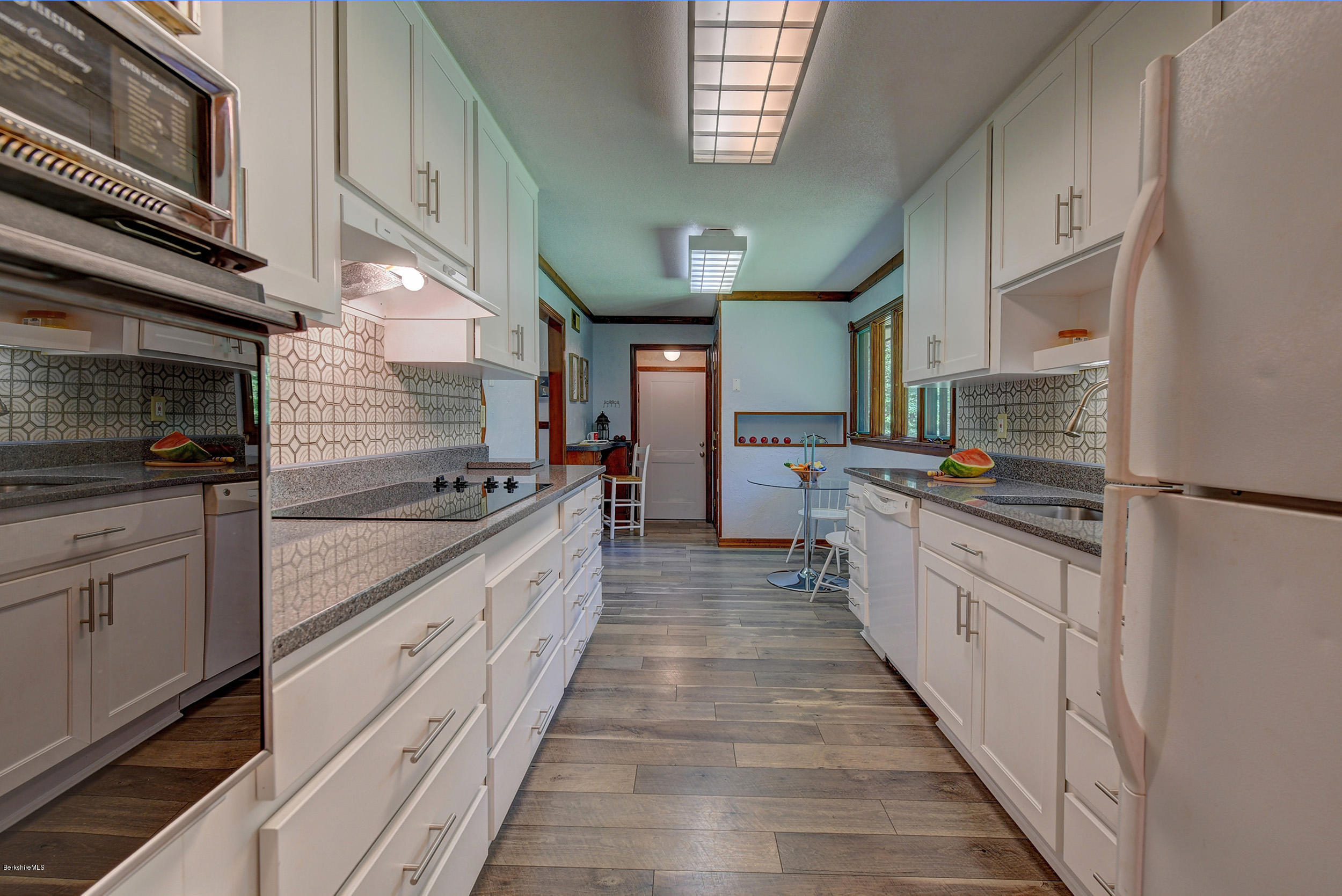 475 Hancock Road Pittsfield, MA 01201 - Photo 21 of 41 Kitchen