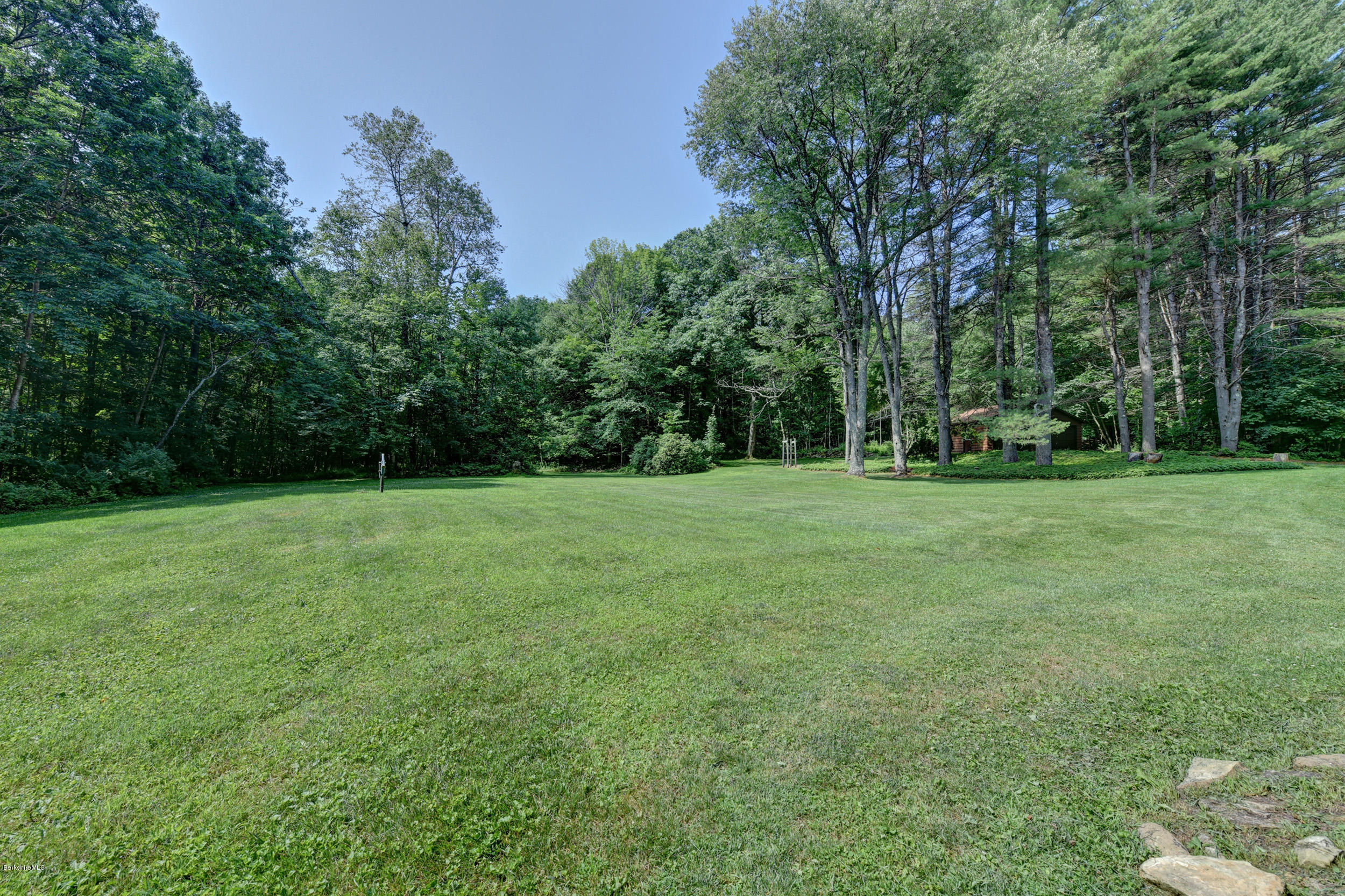 475 Hancock Road Pittsfield, MA 01201 - Photo 40 of 41 37-Back Yard