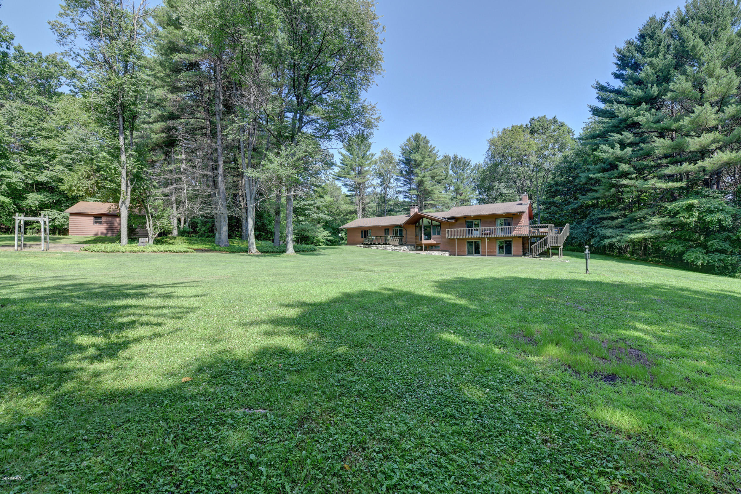 475 Hancock Road Pittsfield, MA 01201 - Photo 6 of 41 Lush And Mature Landscape