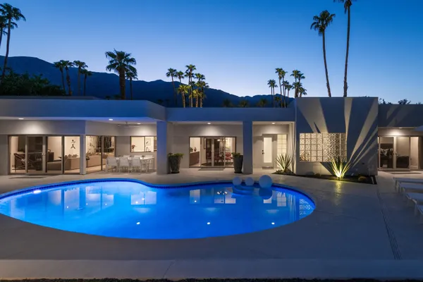 $25,000 | 2560 South Camino Real, Palm Springs, CA 92264