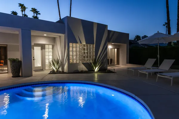 $25,000 | 2560 South Camino Real, Palm Springs, CA 92264