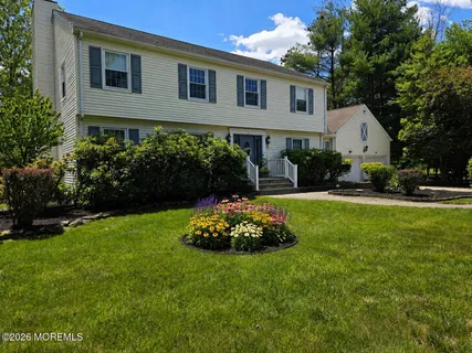$899,900 | 5 McCaffery Road, Manalapan, NJ 07726