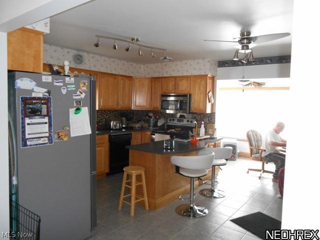 5894 Pymatuning Lake Road Andover, OH 44003 - Photo 7 of 22 KITCHEN