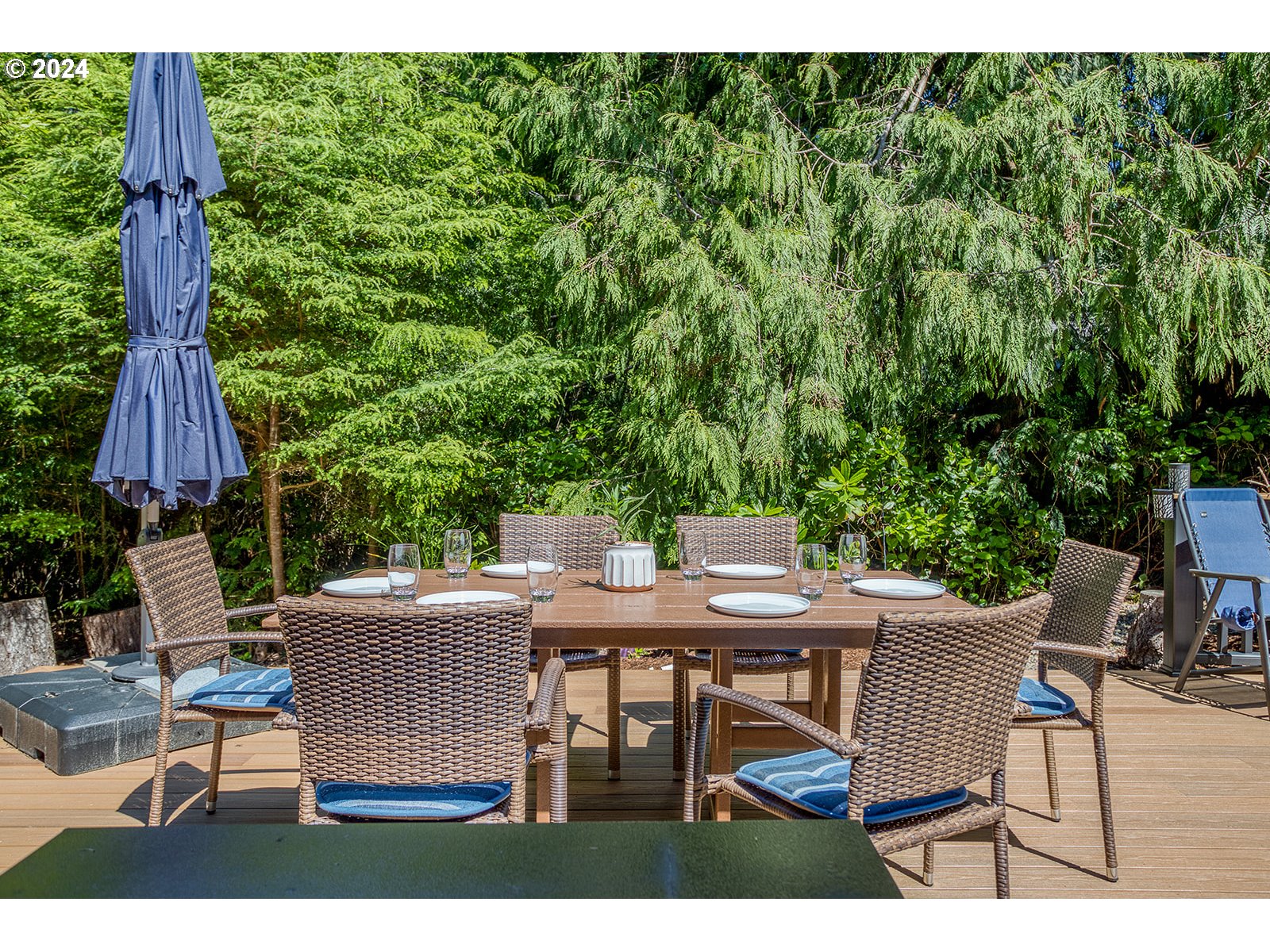 115 Southwest Cormorant Depoe Bay, OR 97341 - Photo 11 of 47 a view of a table and chairs in patio