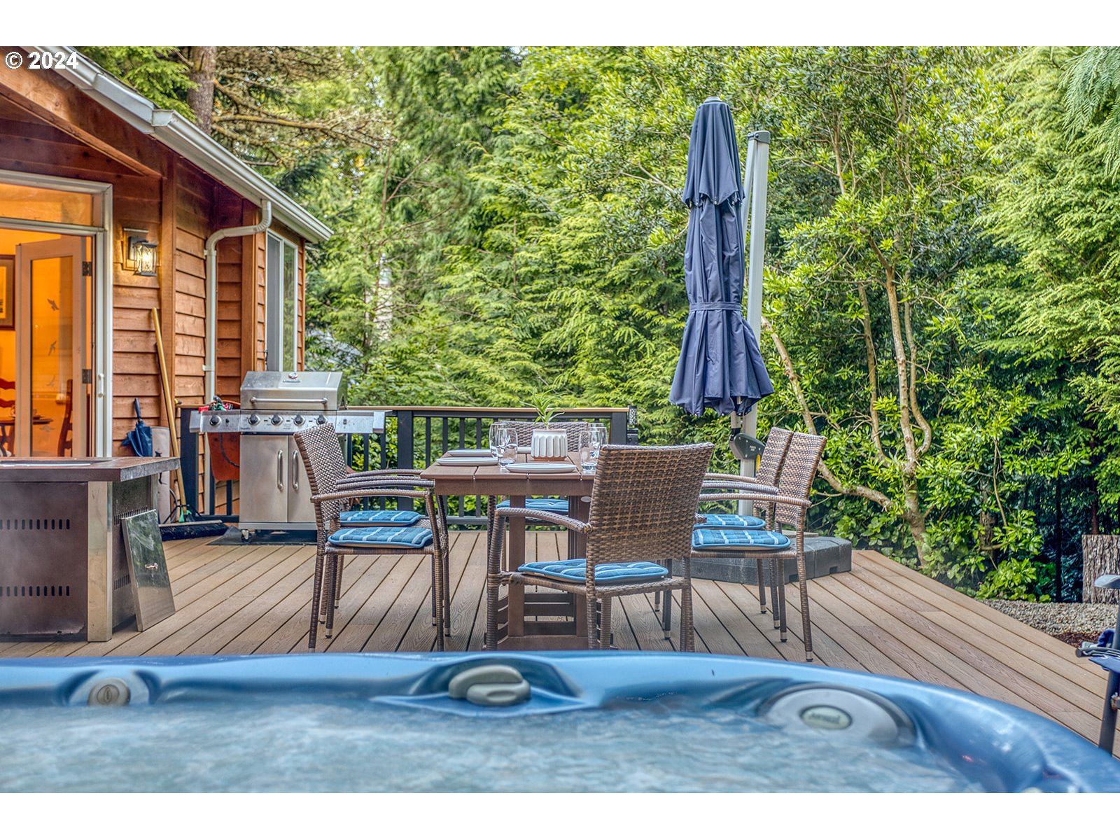 115 Southwest Cormorant Depoe Bay, OR 97341 - Photo 14 of 47 a view of a chairs and table in the patio