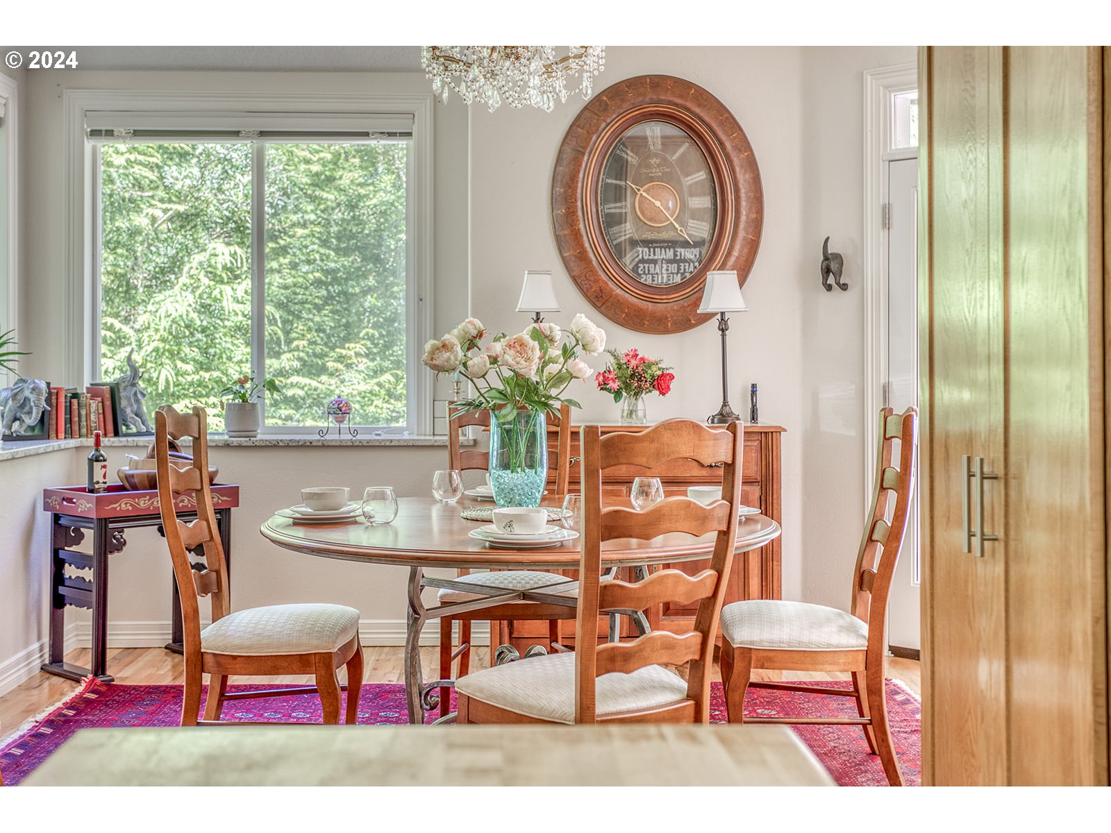 115 Southwest Cormorant Depoe Bay, OR 97341 - Photo 23 of 47 a dining room with furniture and window