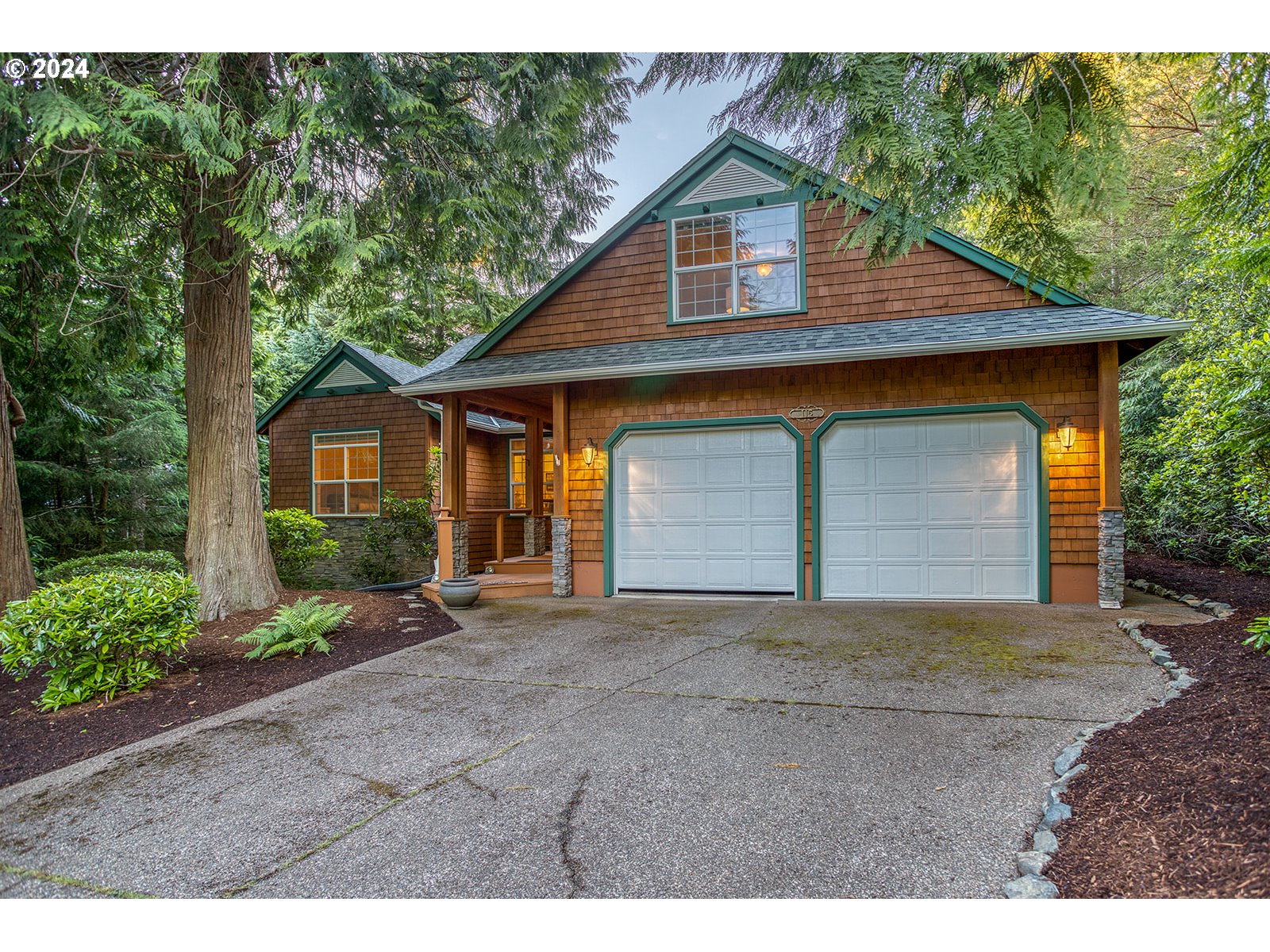 115 Southwest Cormorant Depoe Bay, OR 97341 - Photo 4 of 47 front view of a house with a yard