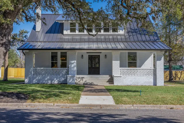$595,000 | 452 North Jackson Street, La Grange, TX 78945