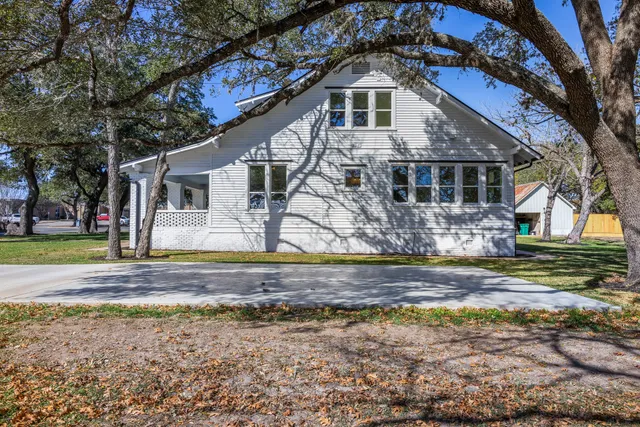 $595,000 | 452 North Jackson Street, La Grange, TX 78945
