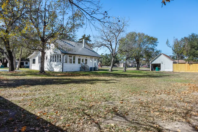 $595,000 | 452 North Jackson Street, La Grange, TX 78945