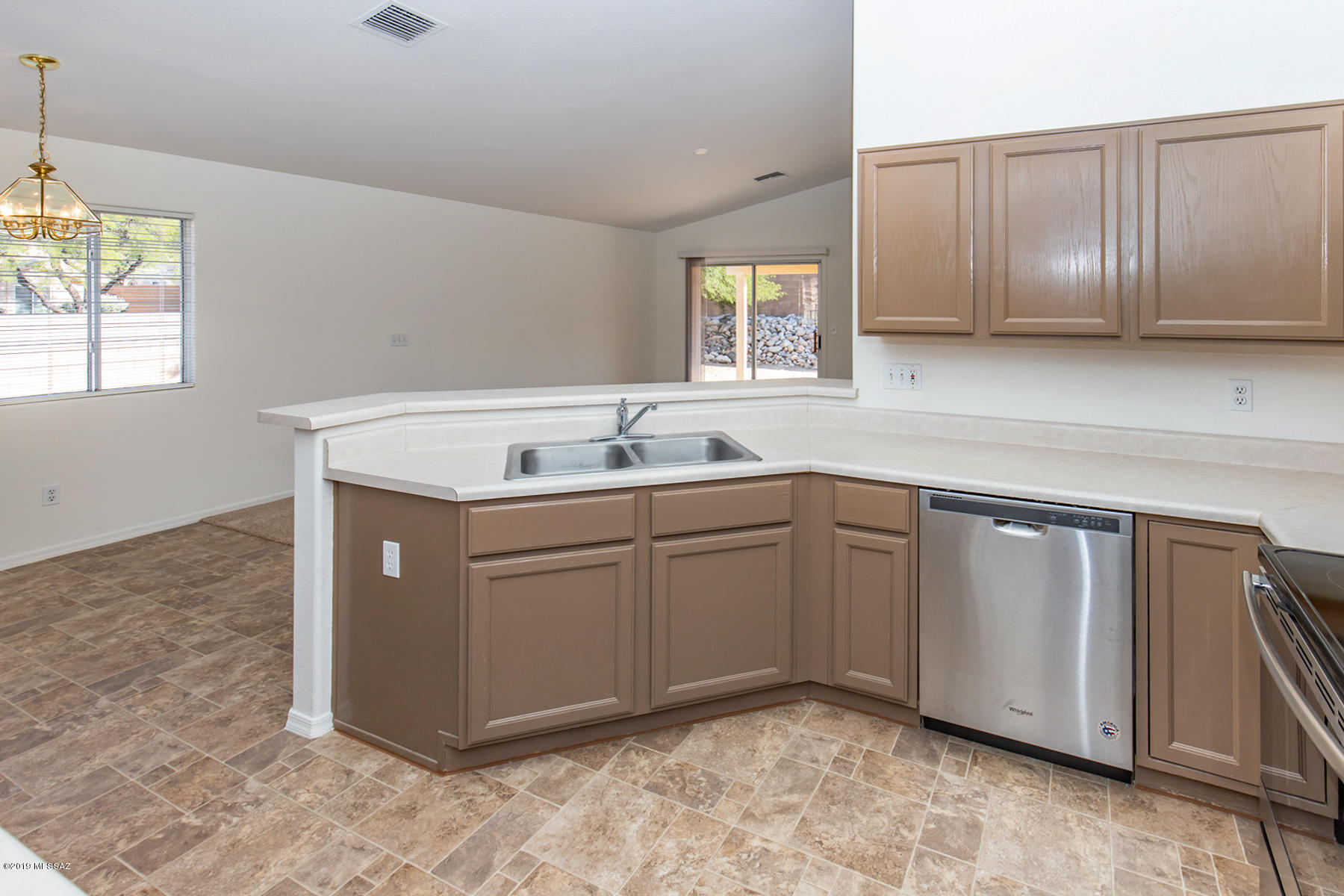 9630 East Magdalena Road Tucson, AZ 85748 - Photo 7 of 31