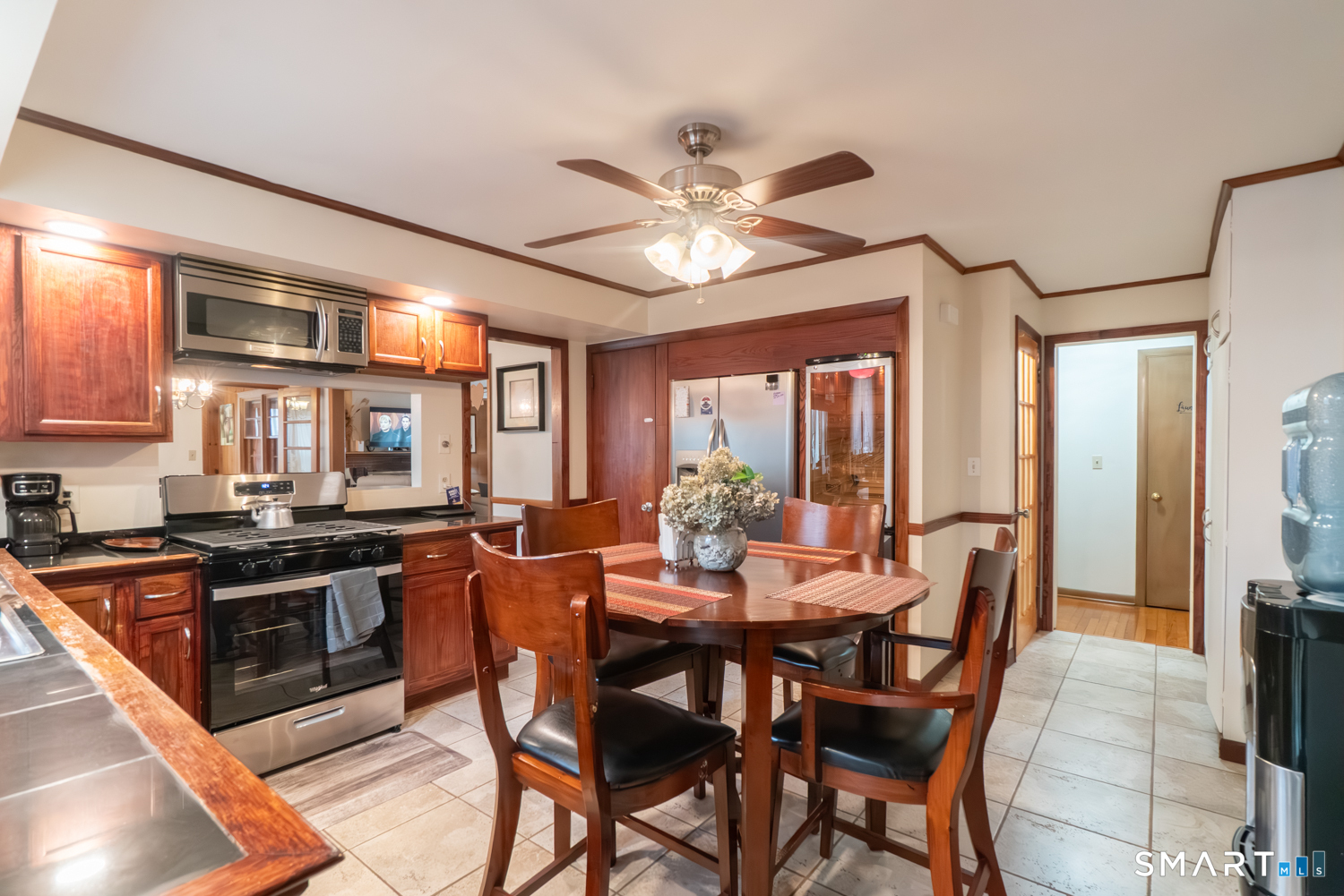 224 Ray Road New Haven, CT 06515 - Photo 16 of 37