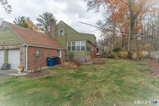 $695,000 | 224 Ray Road, New Haven, CT 06515