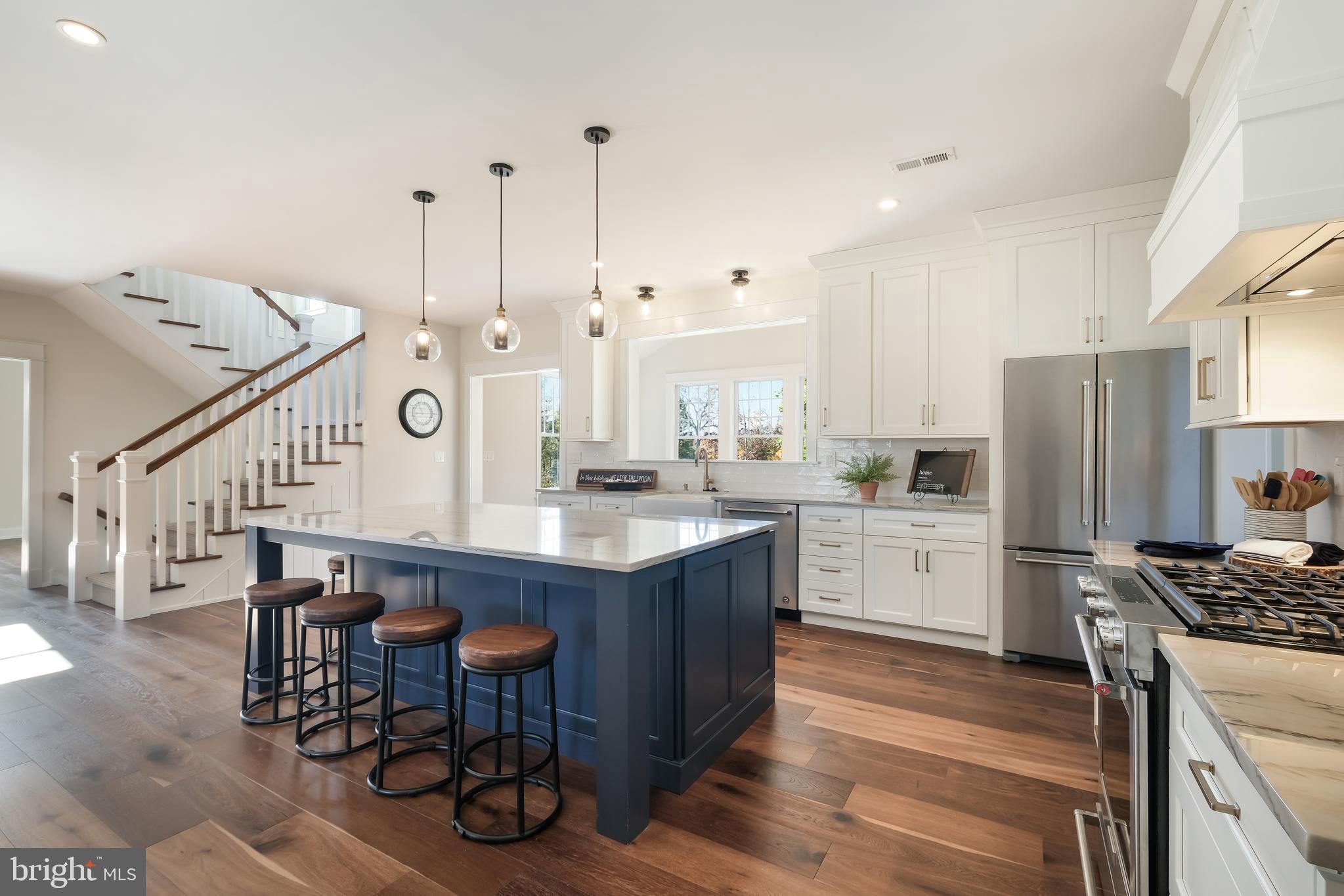 35 West Sandy Ridge Road Doylestown, PA 18901 - Photo 12 of 50 Nine Foot Island / 42" cabinetry