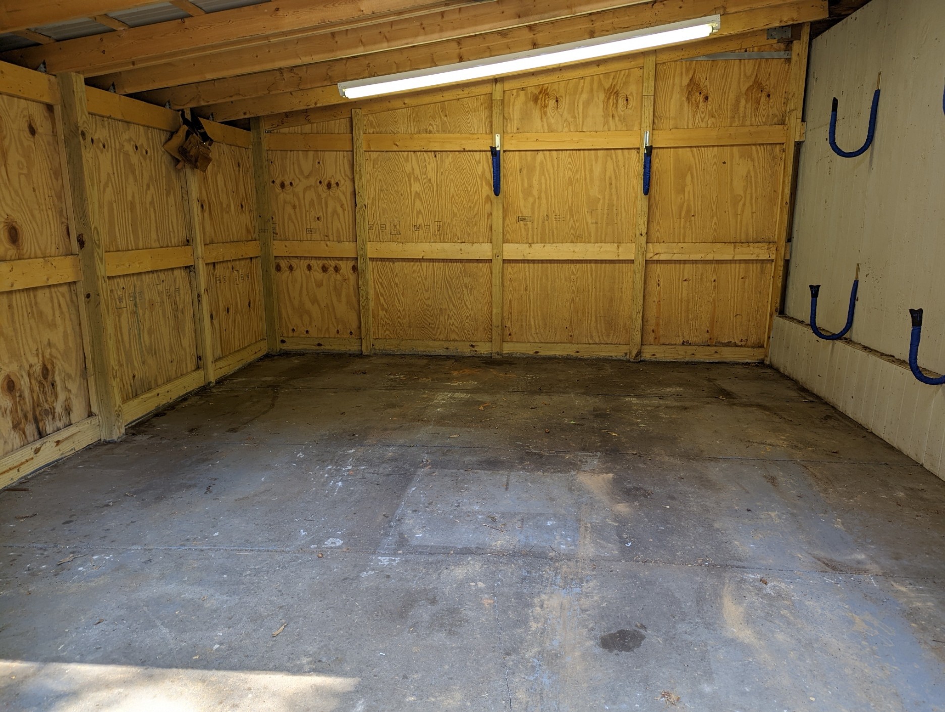 4747 Jones Road Christiana, TN 37037 - Photo 26 of 29 a view of a room with rack on the wall