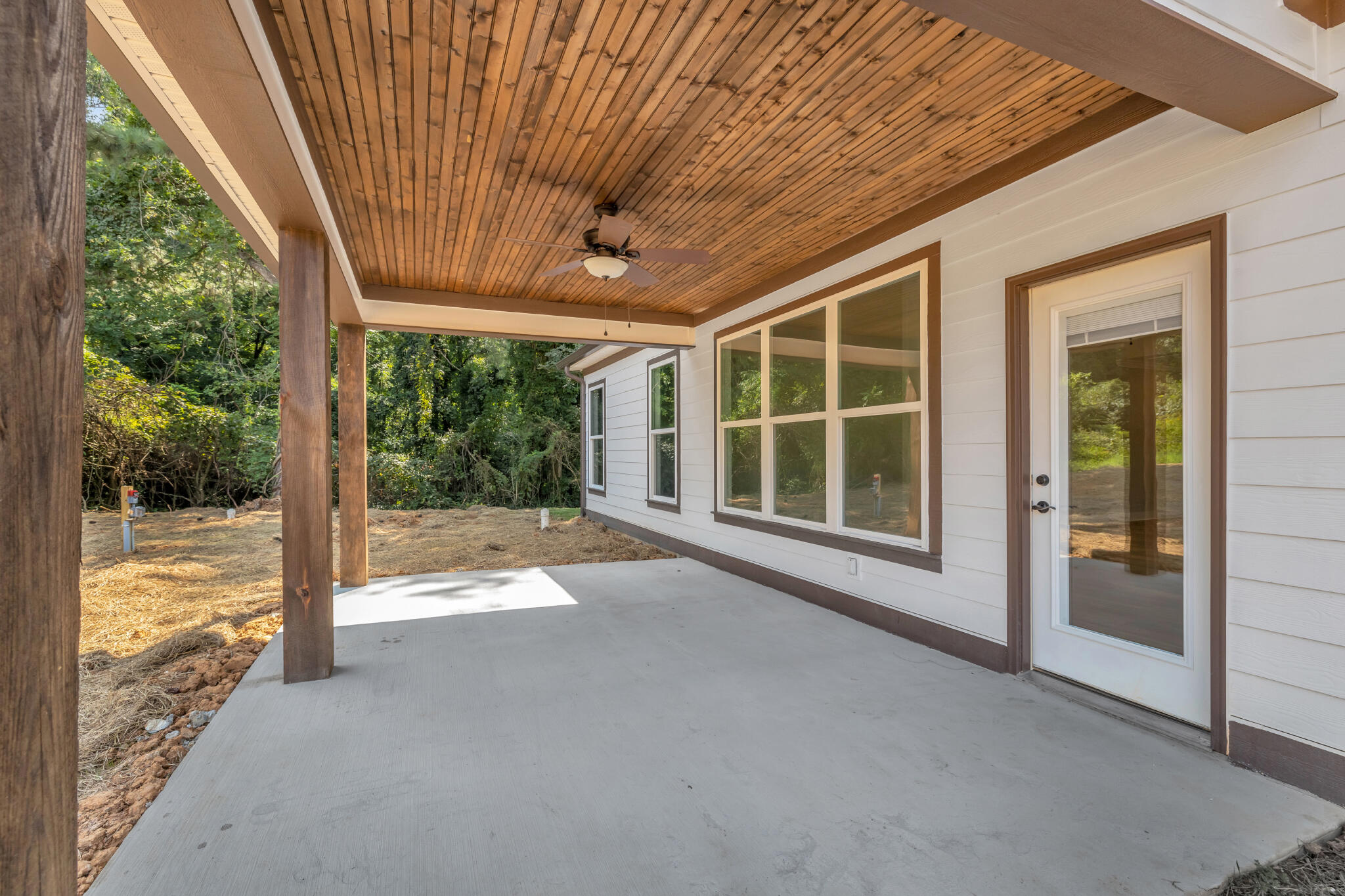 239 Arnold Road Rock Spring, GA 30739 - Photo 6 of 27 4A8A1895