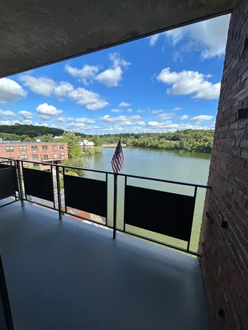 $2,100 | 2 Victory Road, Unit 27, Lynn, MA 01902