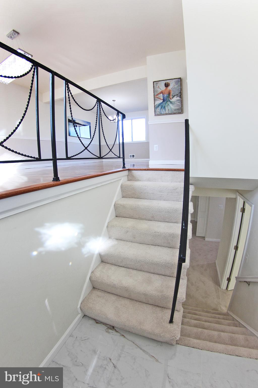 8916 Goldfield Place Clinton, MD 20735 - Photo 5 of 24 a view of entryway