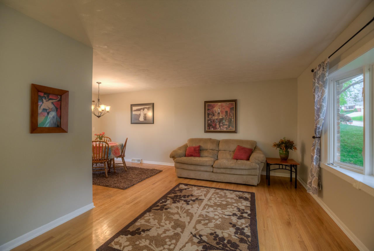 24 Virginia Hills Road Council Bluffs, IA 51503 - Photo 4 of 17 Gallery Image 4