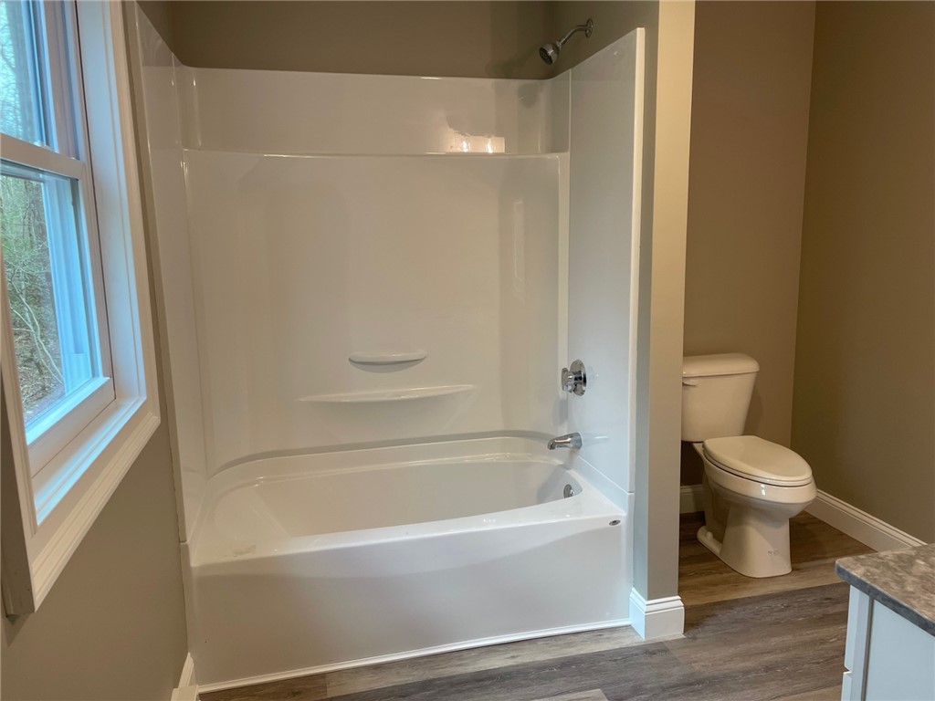 24 Pine Orchard Road Glocester, RI 02814 - Photo 12 of 12 tub/shower