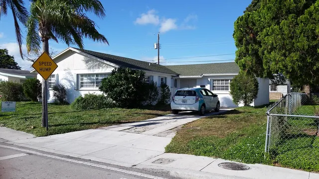 $325,000 | 1230 West 23rd Street, Riviera Beach, FL 33404