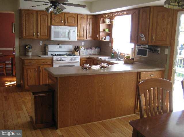 132 Fineview Road Camp Hill, PA 17011 - Photo 4 of 9 Gallery Image 4