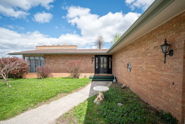 $300,000 | 7751 South Sheridan Road, Sheridan, MI 48884
