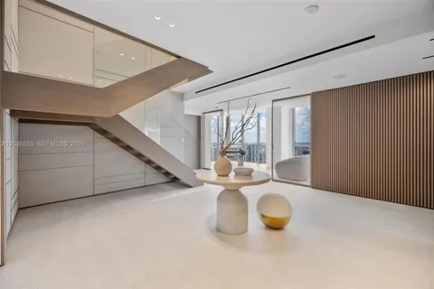 $8,995,000 | 1100 Biscayne Boulevard, Unit 3906, Miami, FL 33132