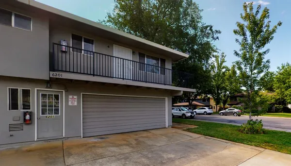 $225,000 | 6201 Carlow Drive, Unit 4, Citrus Heights, CA 95621