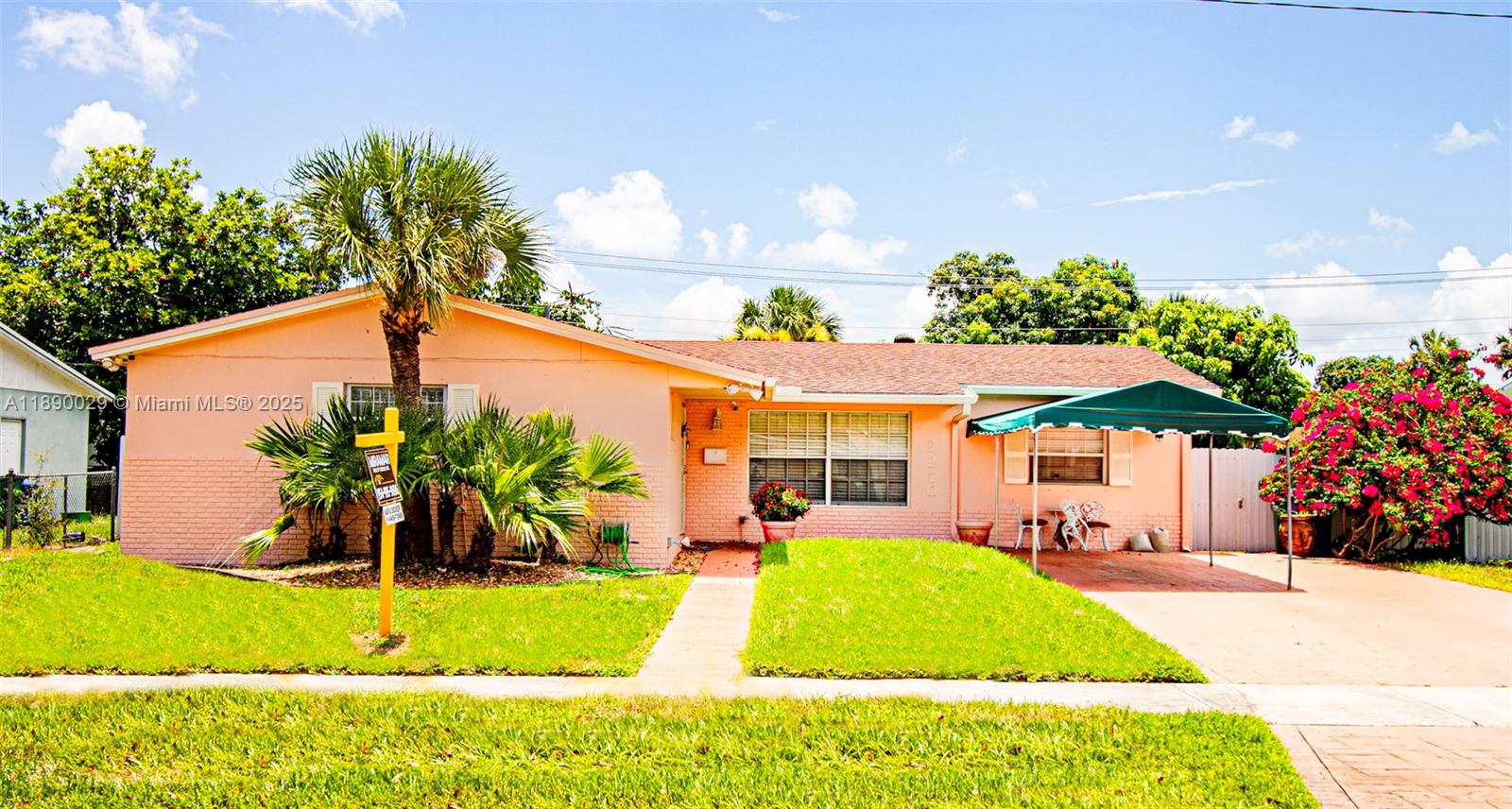 a view of outdoor space yard and patio