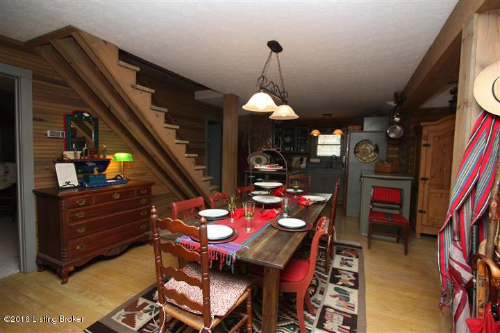54-55 Paradise Peninsula Bee Spring Bee Spring, KY 42207 - Photo 17 of 68 dining area 1 (Small)