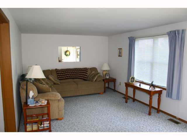 6490 Troy Road Springfield, OH 45502 - Photo 3 of 14