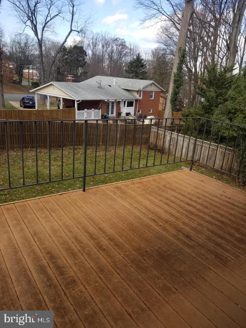 3910 Forest Grove Drive Annandale, VA 22003 - Photo 3 of 21