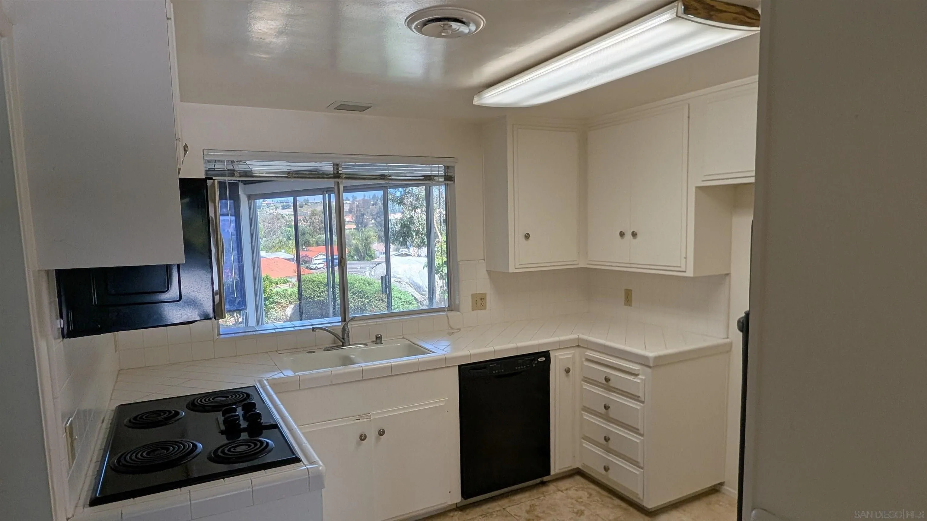 17232 Prado Road San Diego, CA 92128 - Photo 7 of 12