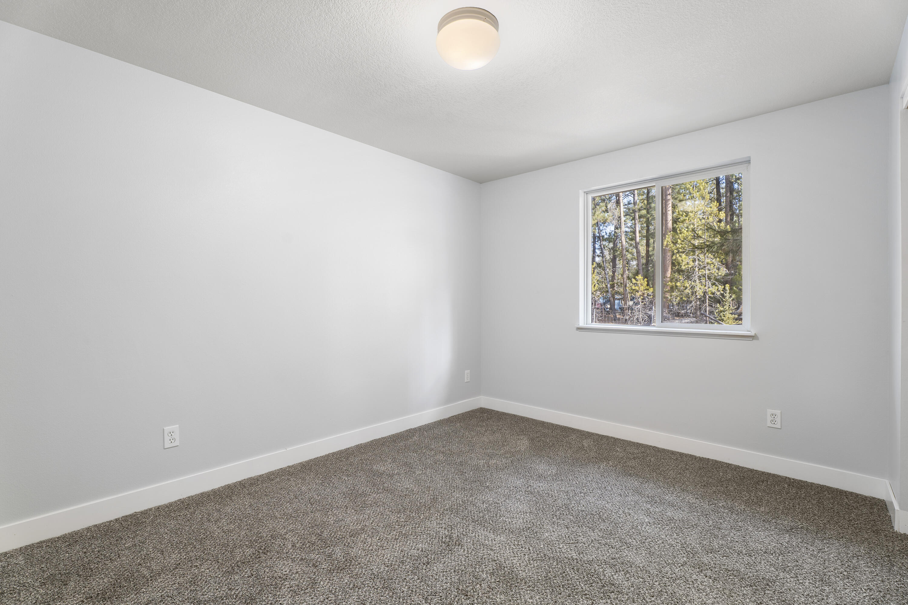 51440 Jory Road La Pine, OR 97739 - Photo 20 of 44 019-Bedroom 2