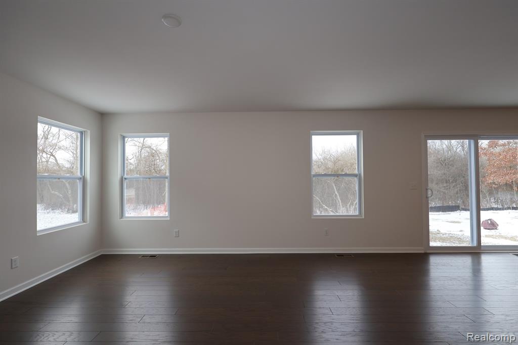 54757 Mockingbird Chesterfield, MI 48047 - Photo 10 of 26