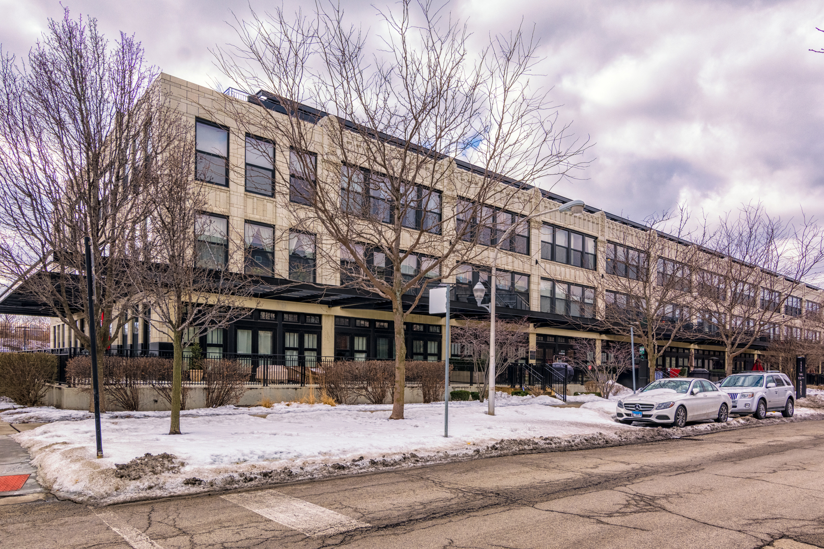 1111 West 15th Street, Unit 324 Chicago, IL 60608 - Photo 2 of 27