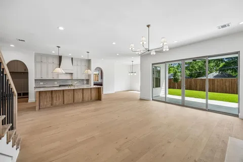 $1,075,000 | 419 Cameron Avenue, Dallas, TX 75223