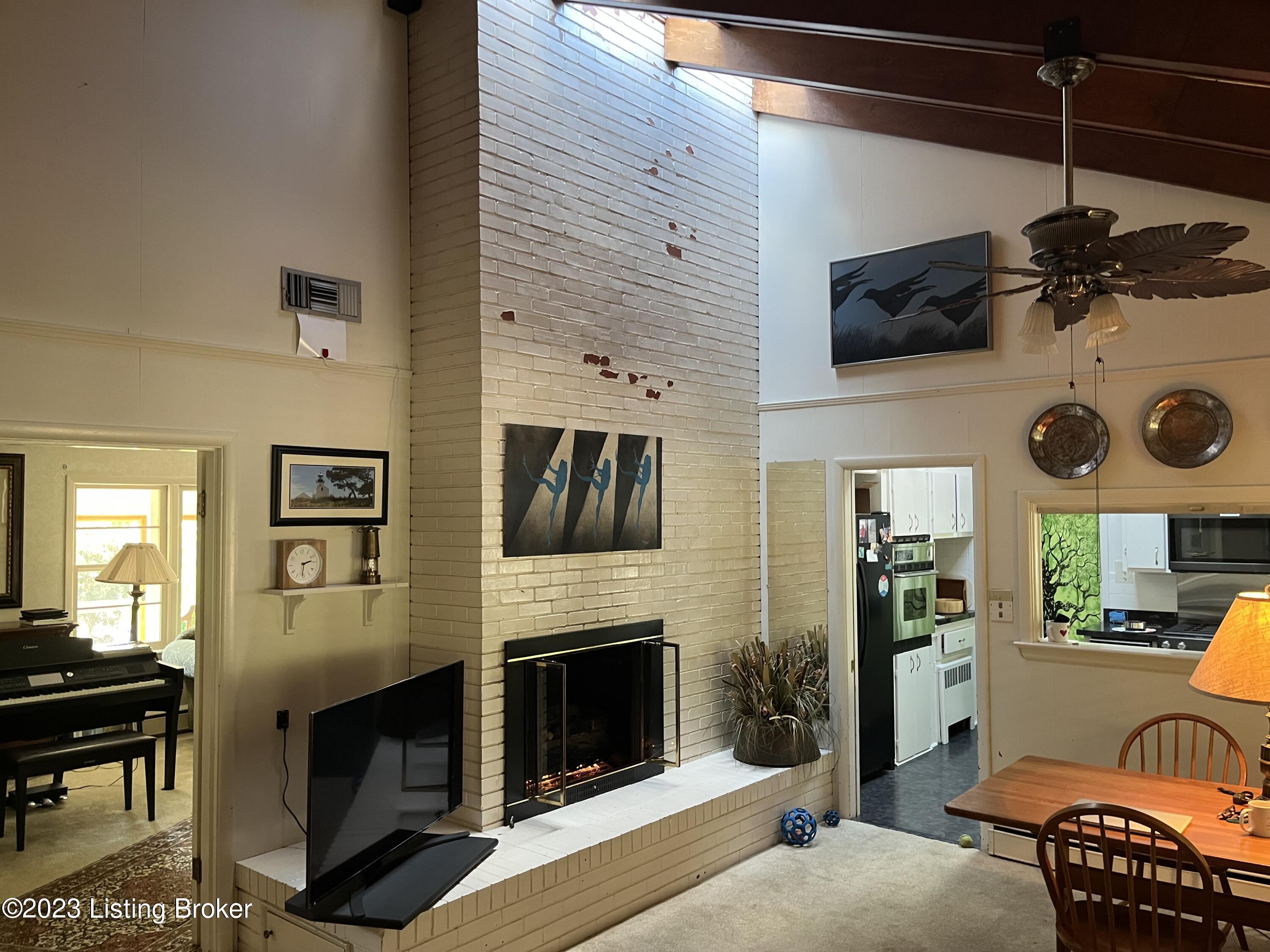 462 Boone Trail Road Danville, KY 40422 - Photo 13 of 47 Family room