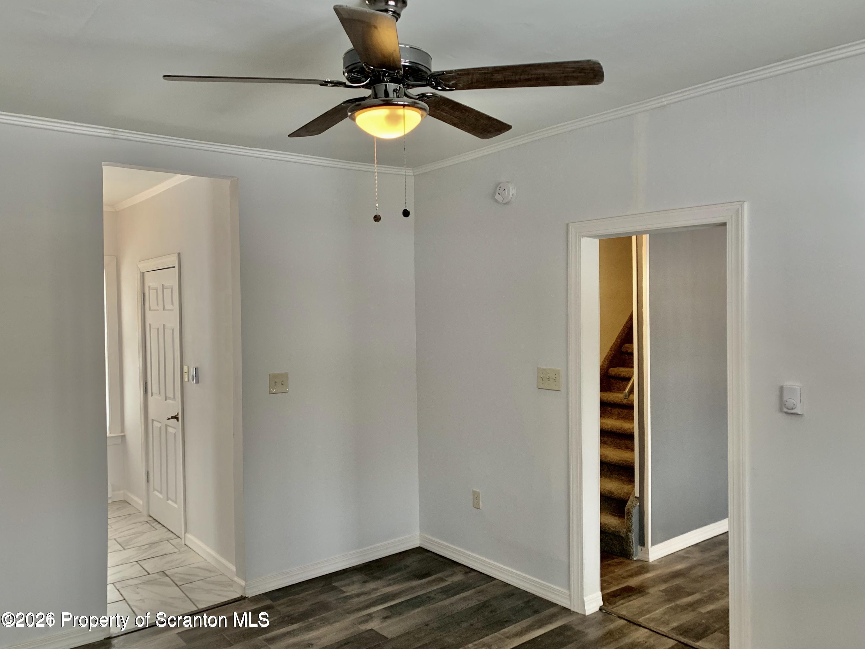 29 Rittenhouse Street Simpson, PA 18407 - Photo 8 of 33 Living.Entry Room