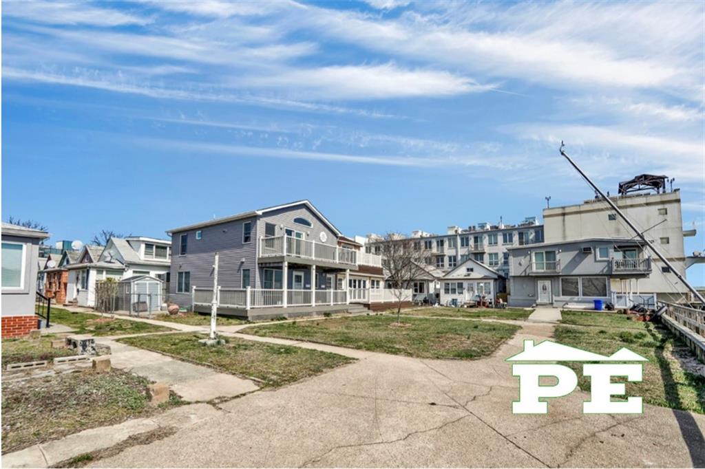 23 Bogardus Street Brooklyn, NY 11235 - Photo 19 of 21 a view of a large building