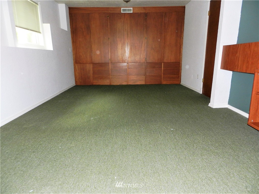 22511 4th Avenue Southeast Bothell, WA 98021 - Photo 13 of 18