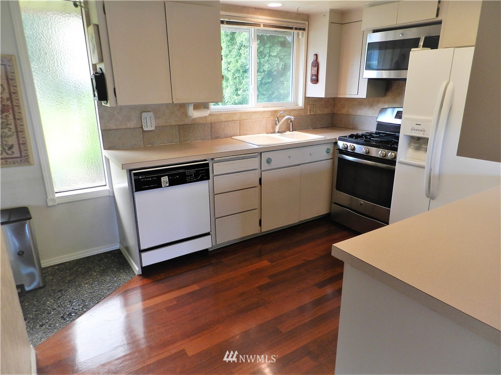22511 4th Avenue Southeast Bothell, WA 98021 - Photo 6 of 18