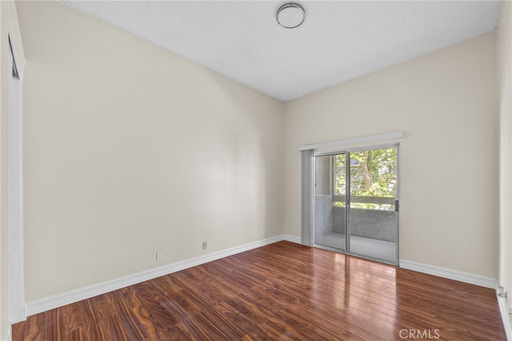 174 West Walnut Avenue, Unit B Rialto, CA 92376 - Photo 15 of 25