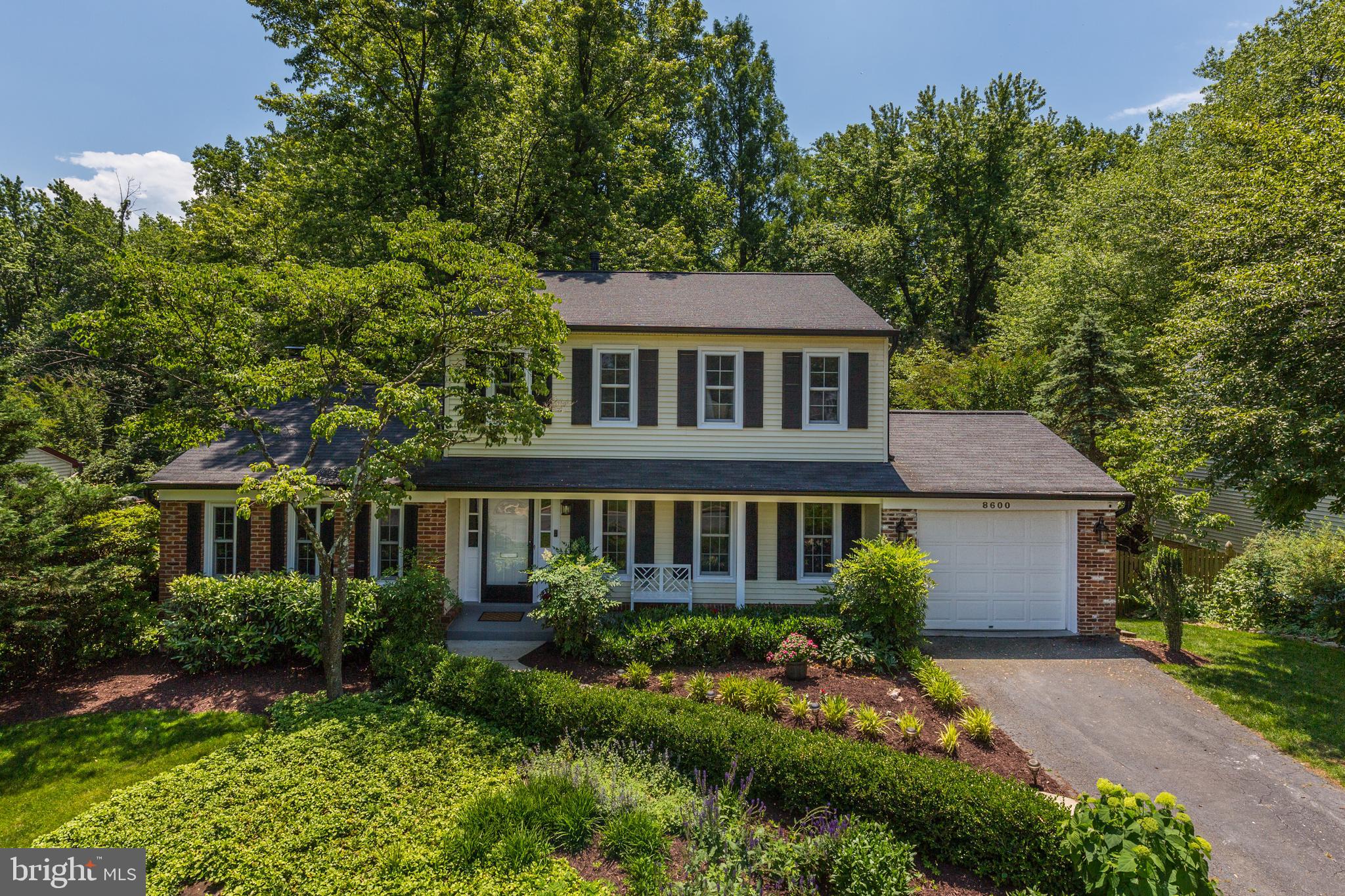 8600 Atwell Road Potomac, MD 20854 - Photo 1 of 33 Updated Throughout with Designer Touches