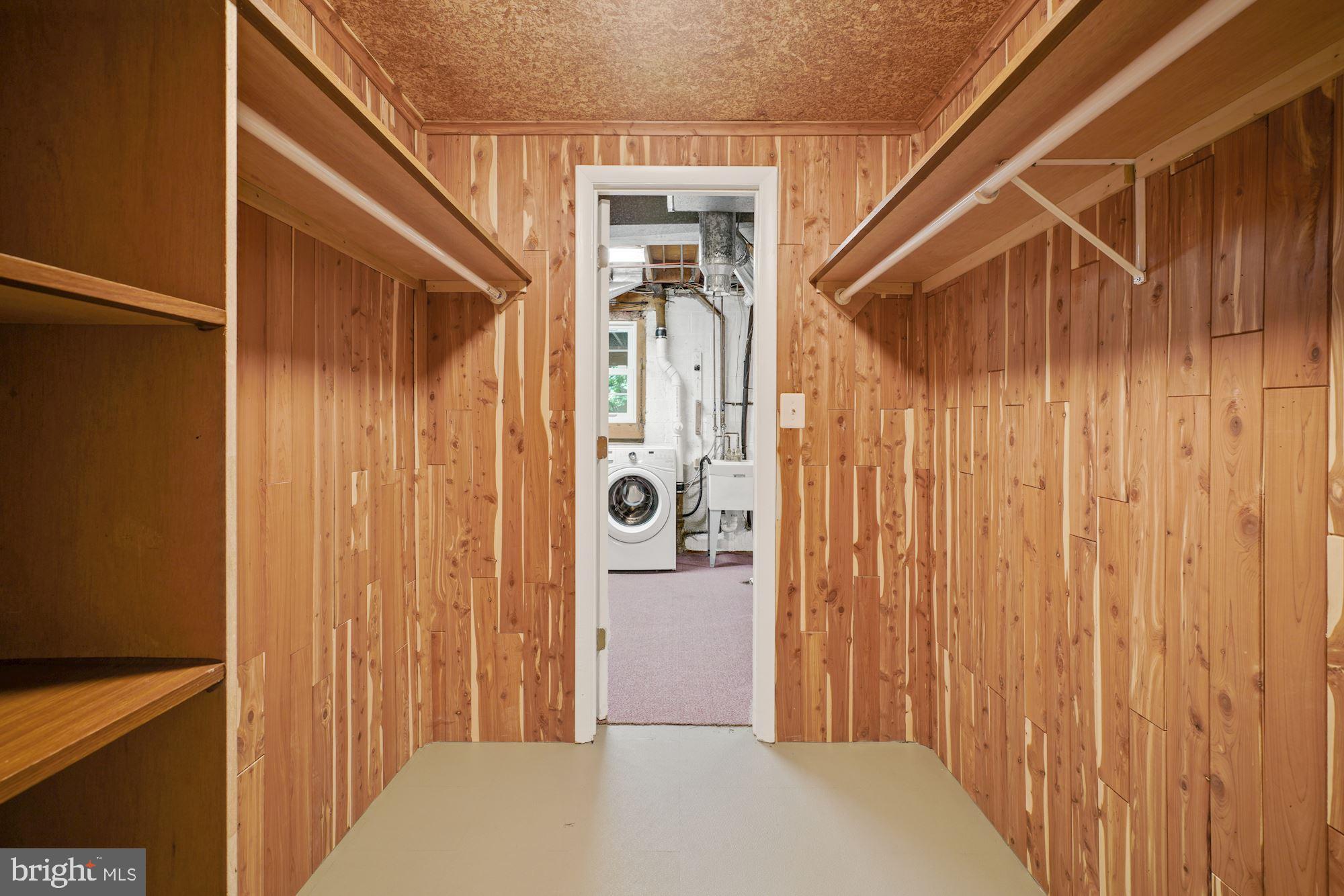 8600 Atwell Road Potomac, MD 20854 - Photo 24 of 33 Cedar Closet