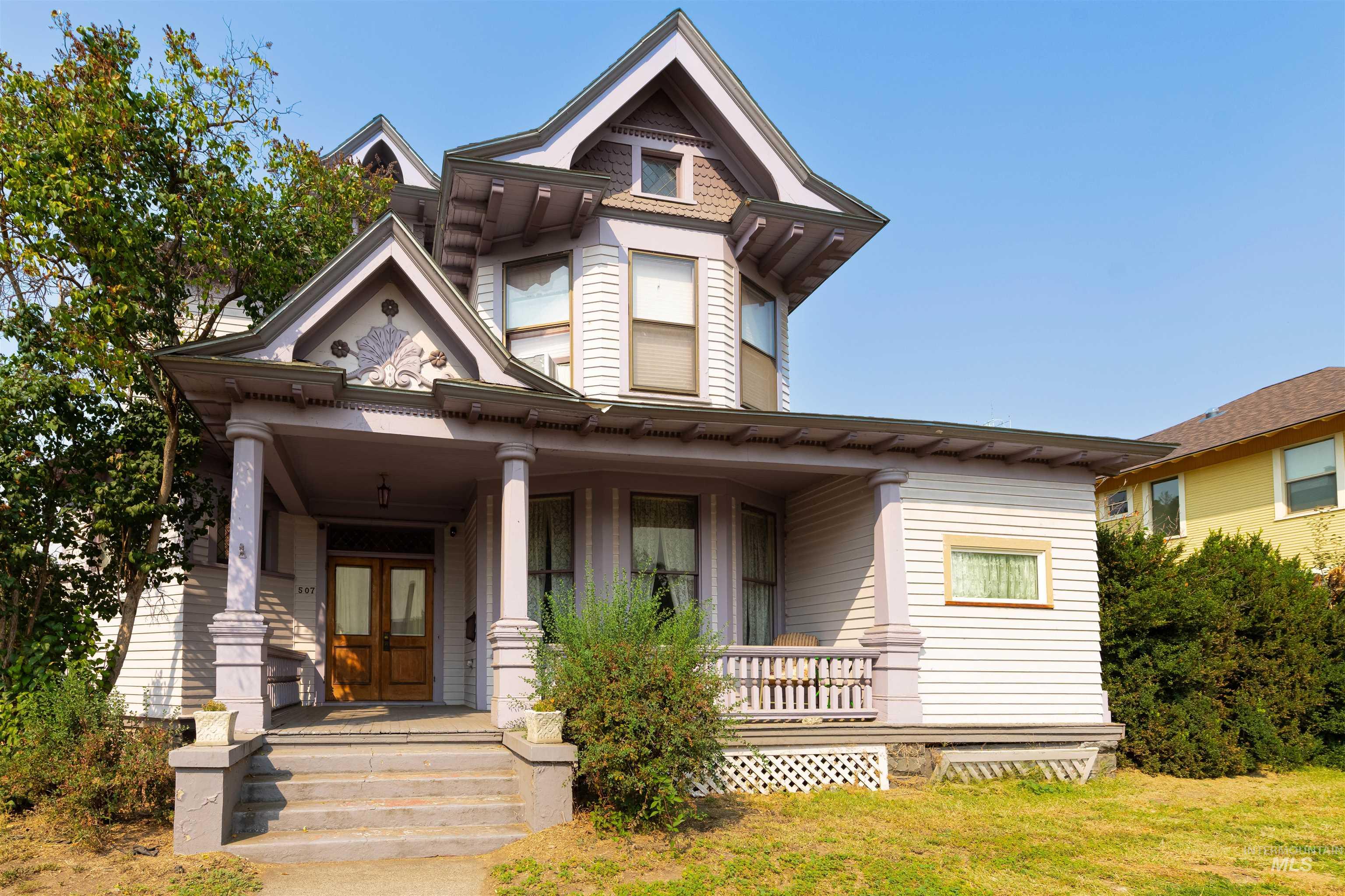 507 7th Avenue Lewiston, ID 83501 - Photo 2 of 30 Victorian house featuring a porch