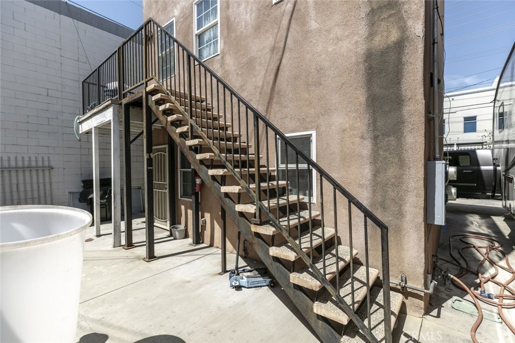 10615 San Fernando Road Pacoima, CA 91331 - Photo 21 of 32