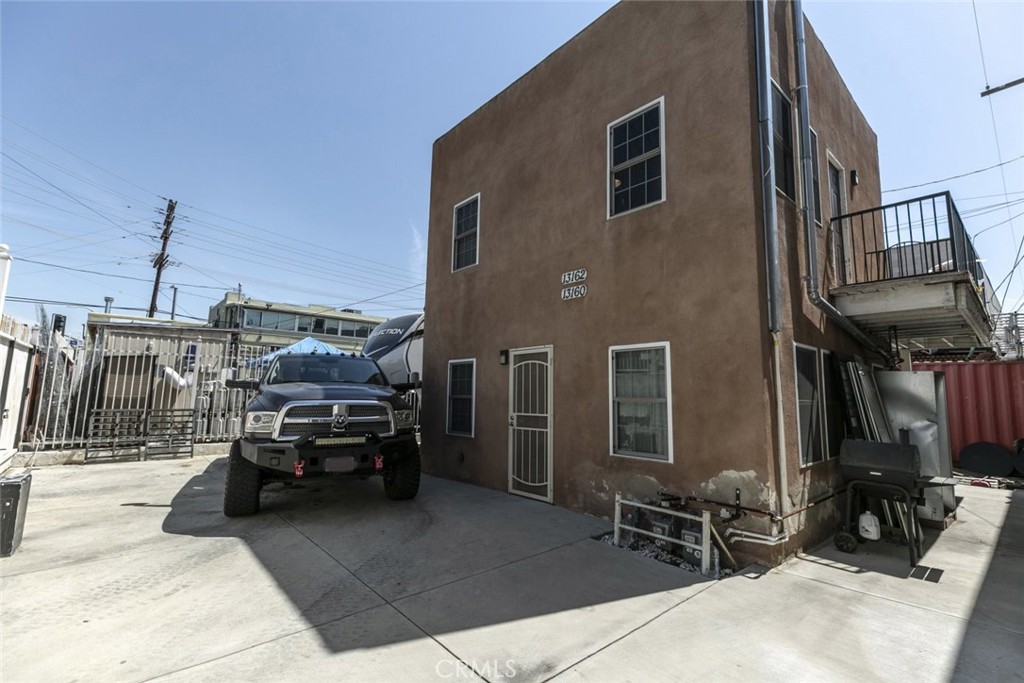 10615 San Fernando Road Pacoima, CA 91331 - Photo 4 of 32